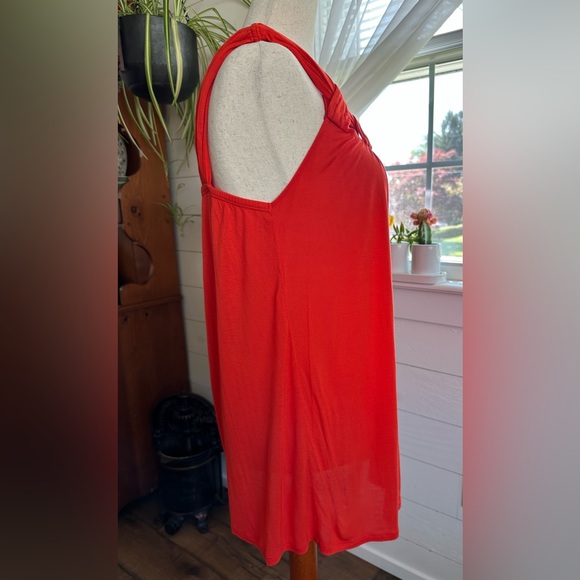 BOSTON PROPER KEYHOLE DETAILED TOP 
SIZE: SMALL - Picture 5 of 7